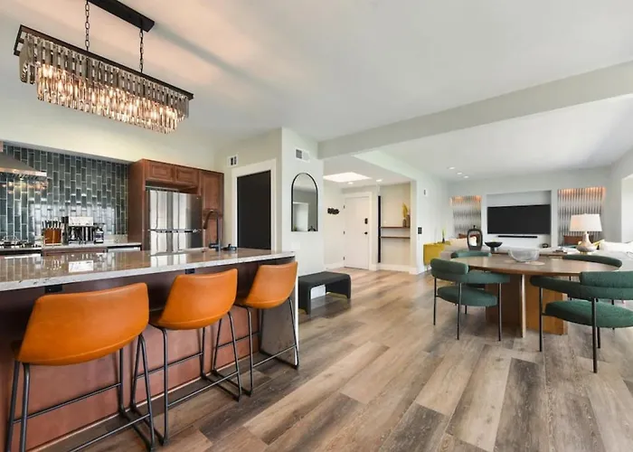 Hostwise - Grandview Penthouse - Sweeping Views, High End Living *