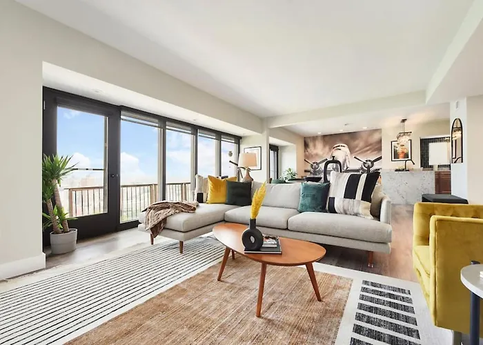 Hostwise - Grandview Penthouse - Sweeping Views, High End Living