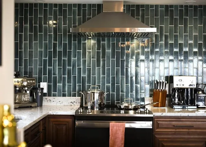Apartment Hostwise - Grandview Penthouse - Sweeping Views, High End Living Pittsburgh